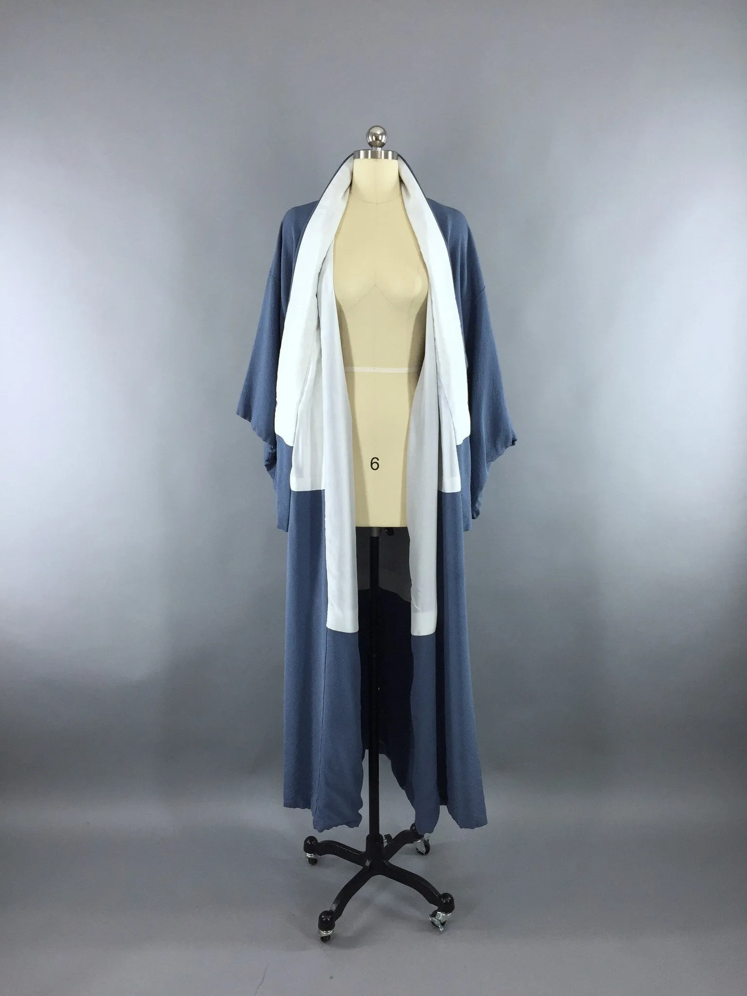 1950s Vintage Silk Kimono Robe / Blue Silk Crepe