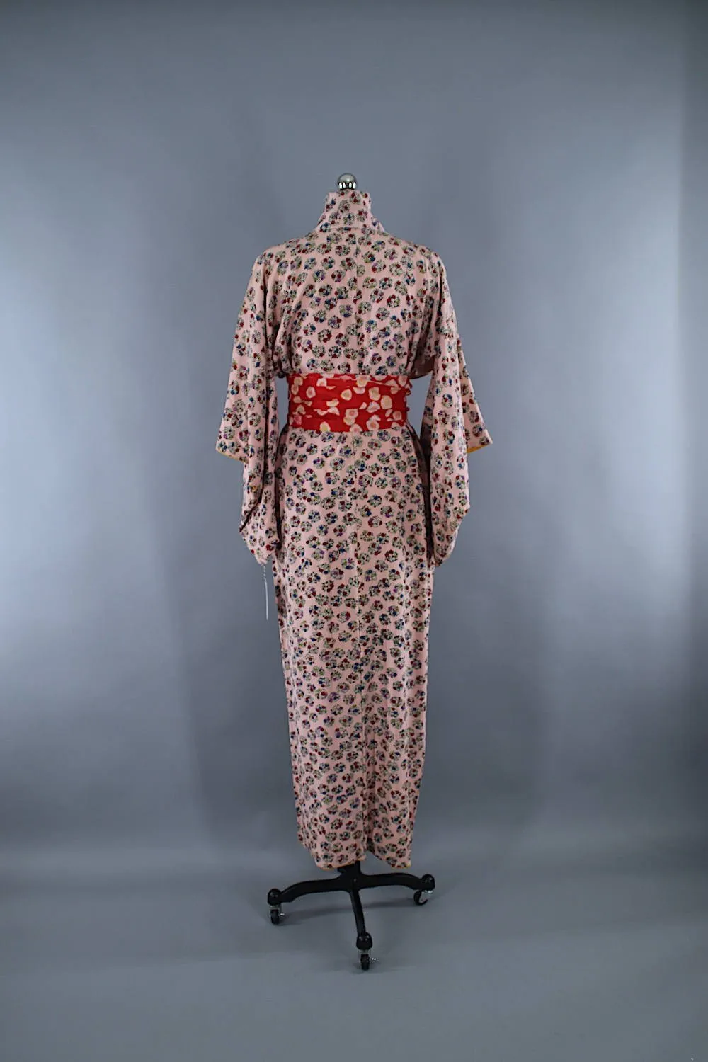 1950s Vintage Silk Kimono Robe / Pink Floral Print