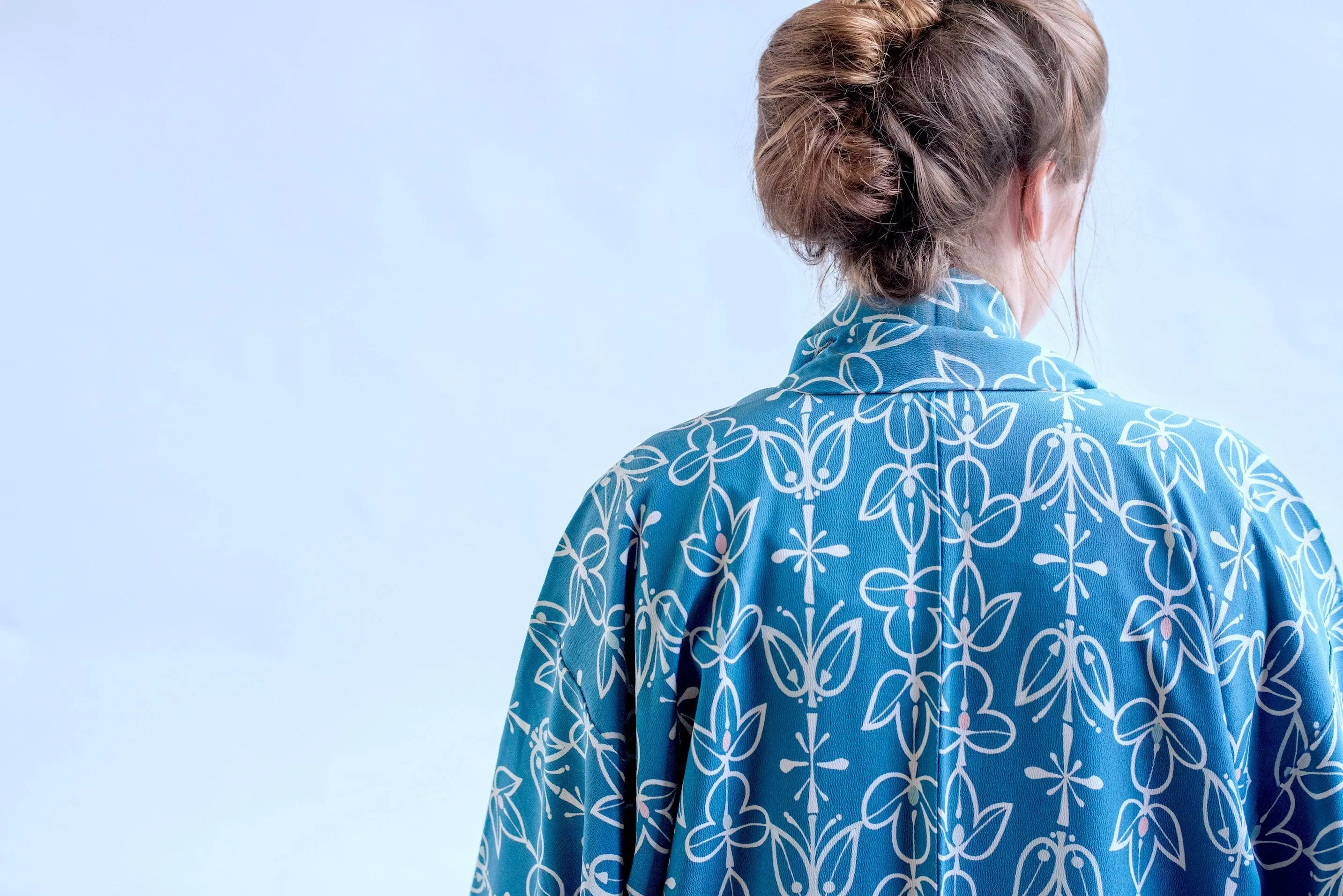 1950s Vintage Silk Kimono Robe / Teal Blue Floral