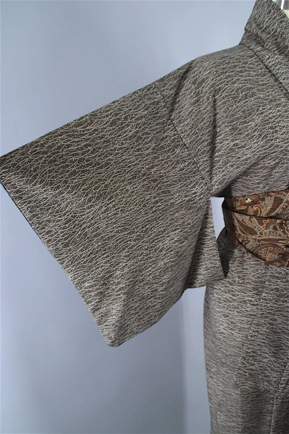 1960s Vintage Silk Kimono Robe / Brown Abstract Print