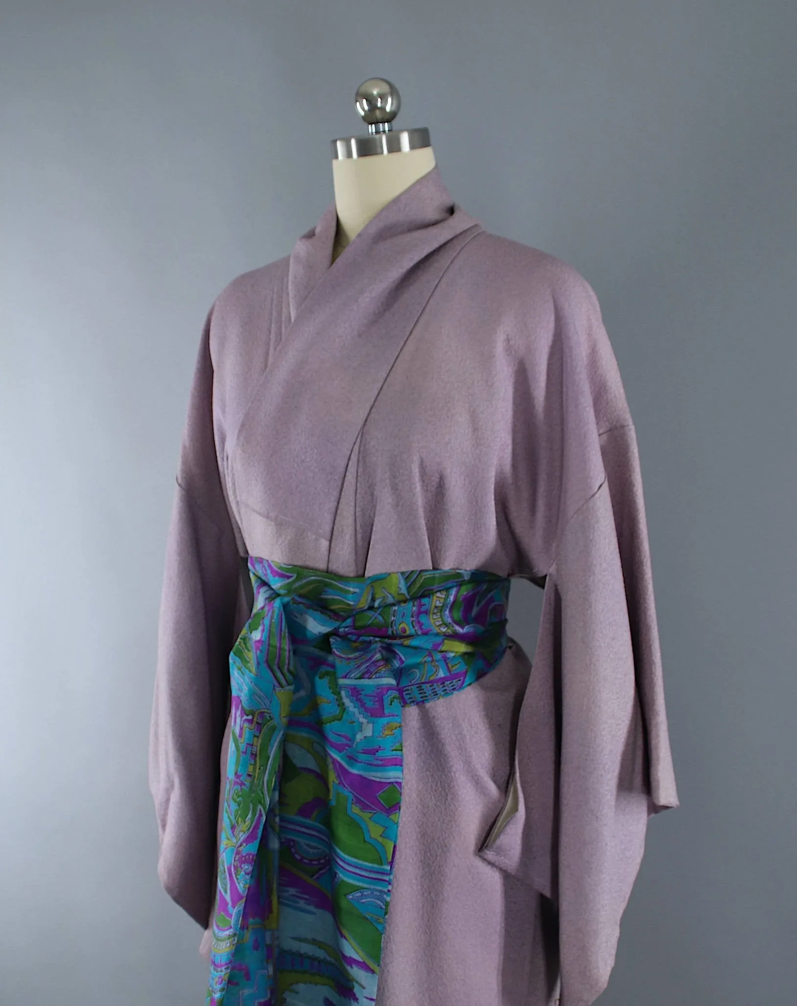 1960s Vintage Silk Kimono Robe / Dusty Lavender