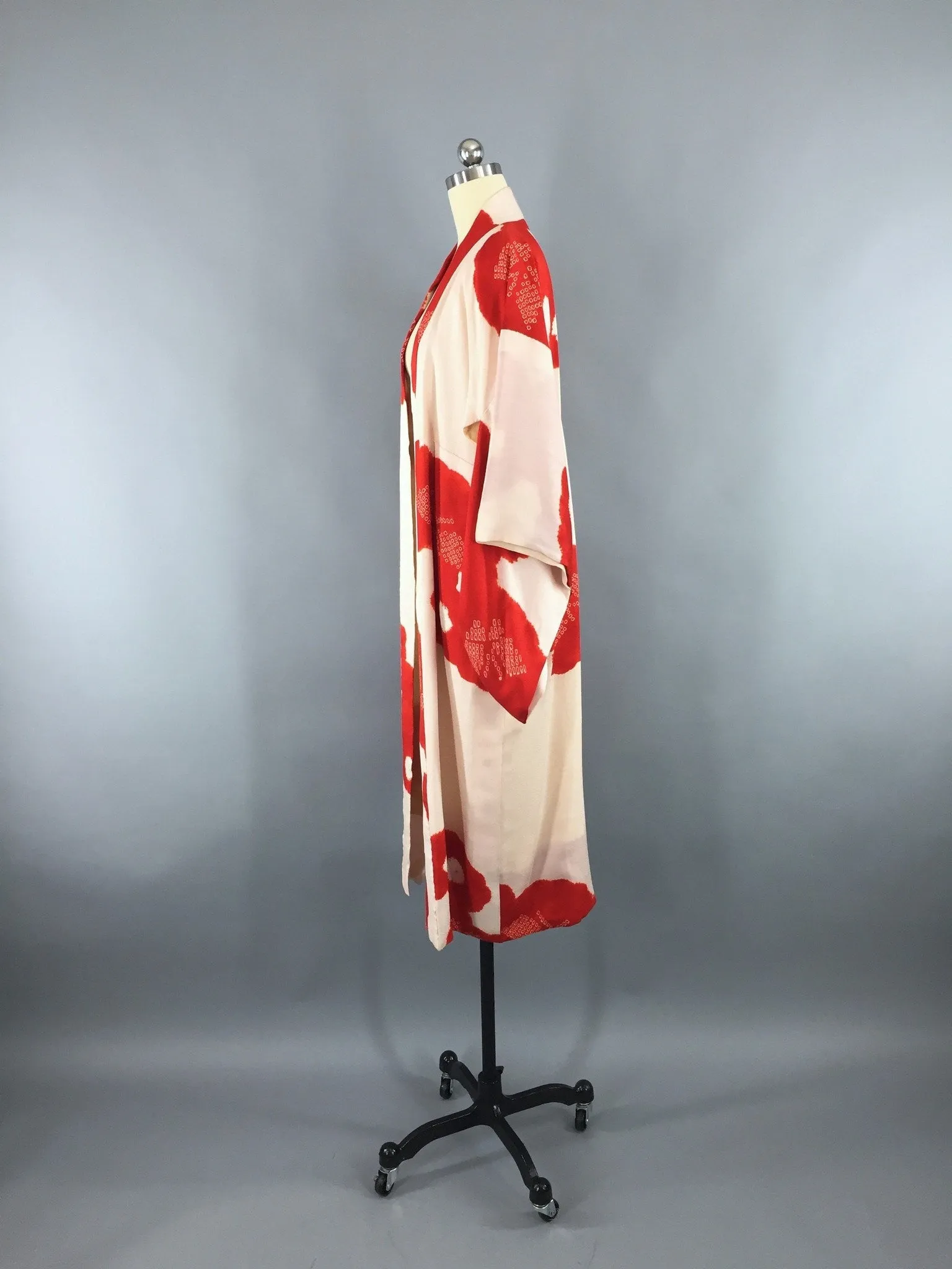 Vintage 1930s Silk Kimono Robe with Pale Pink and Red Shibori Juban