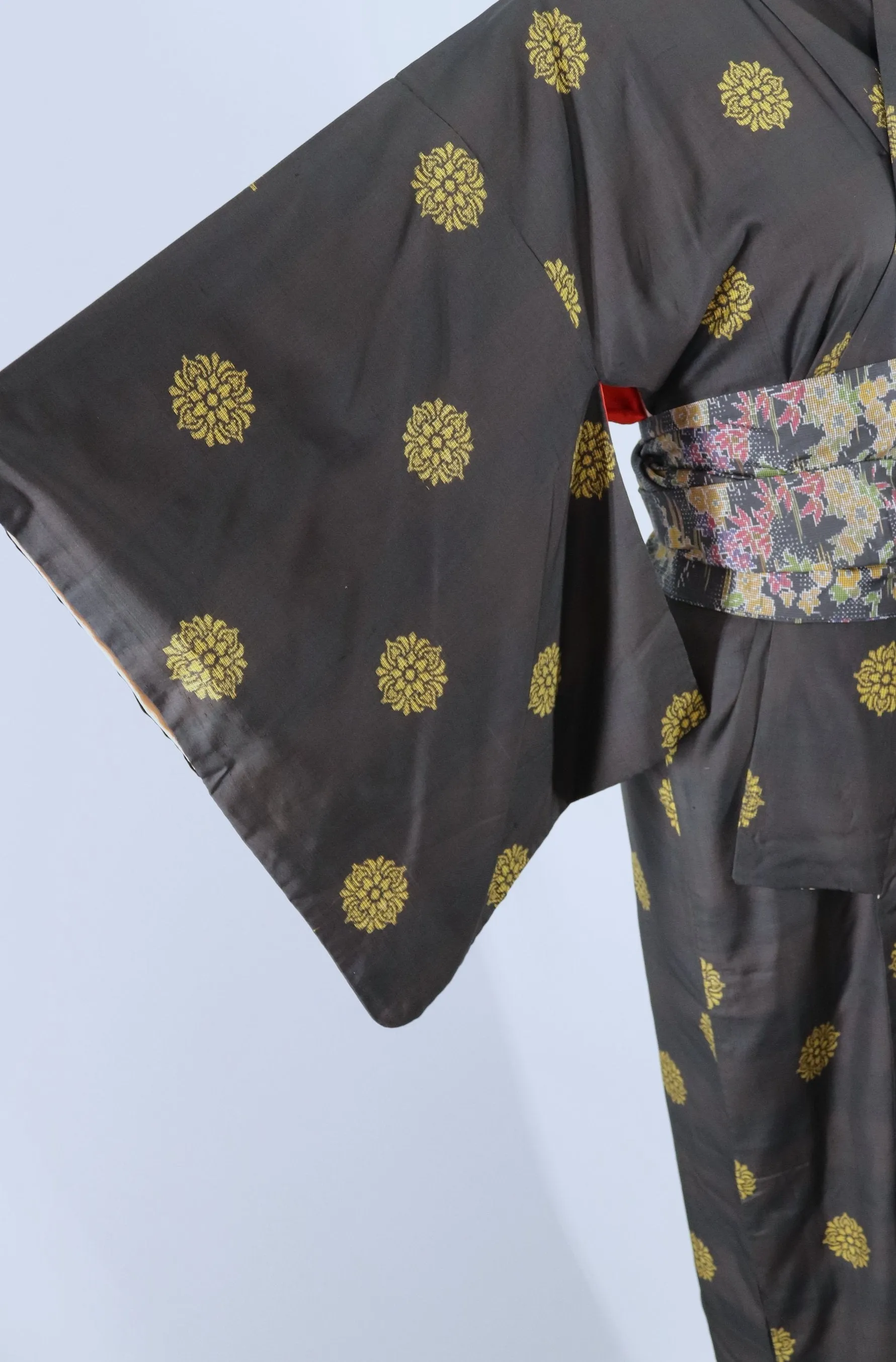 Vintage 1940s 1950s Silk Kimono Robe / Black & Gold Medallions