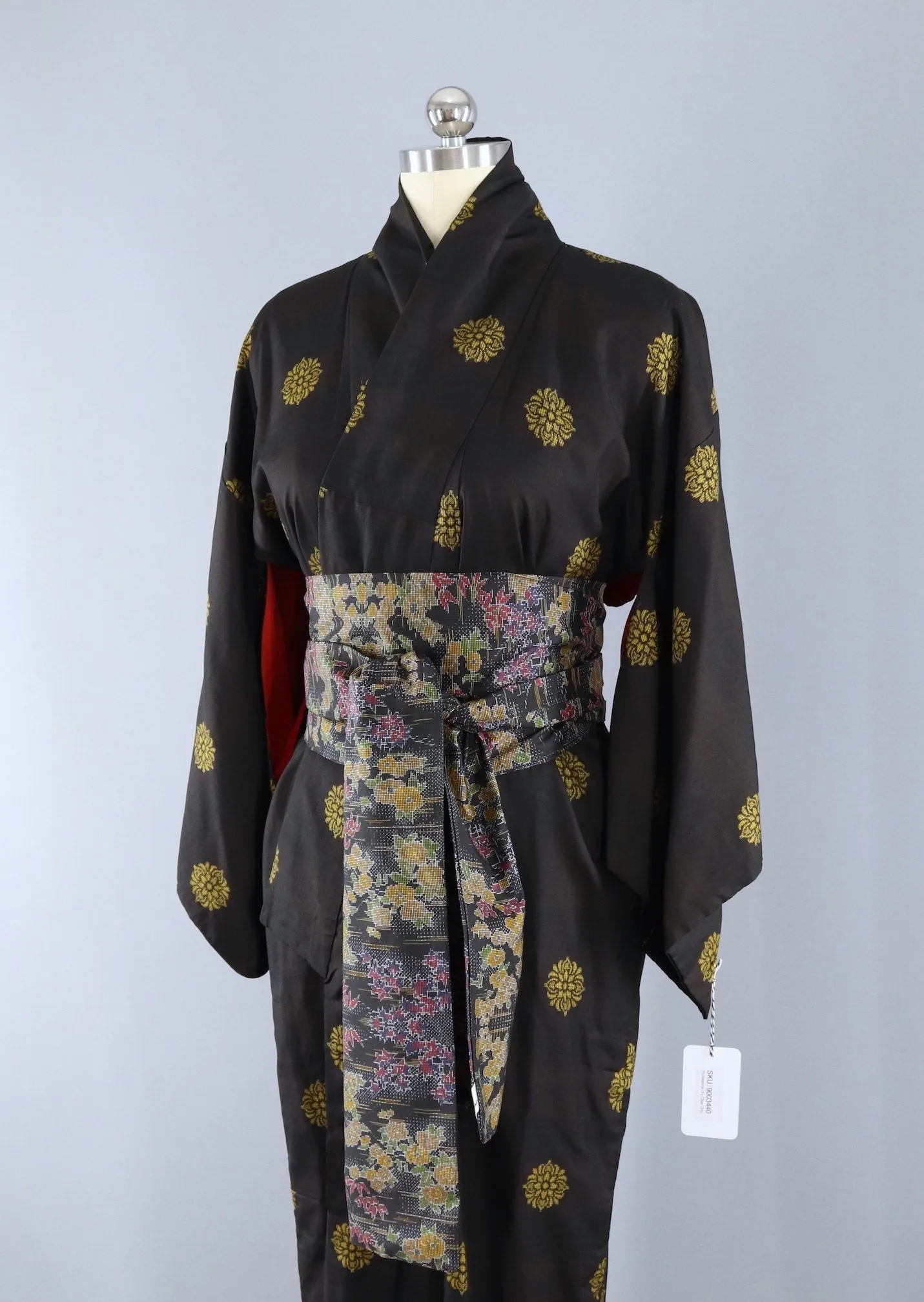 Vintage 1940s 1950s Silk Kimono Robe / Black & Gold Medallions